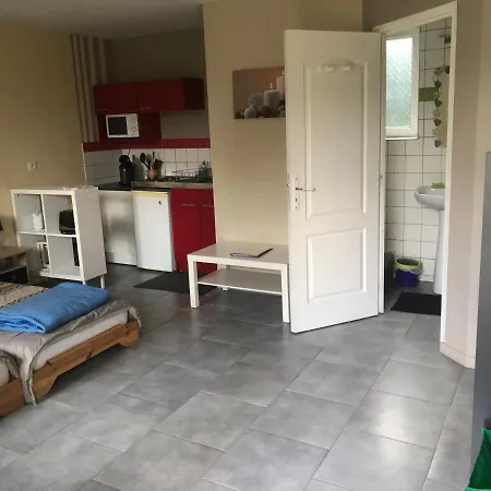 Appartement A 5 Kms De La *